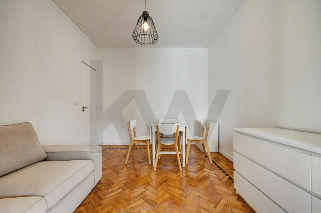 Apartamento T1 para Venda em Avenidas Novas Foto 8