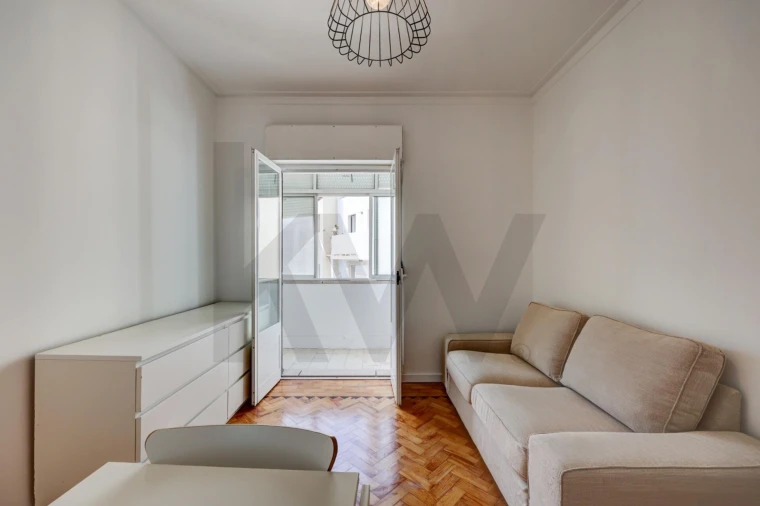 Apartamento T1 para Venda em Avenidas Novas Foto 6