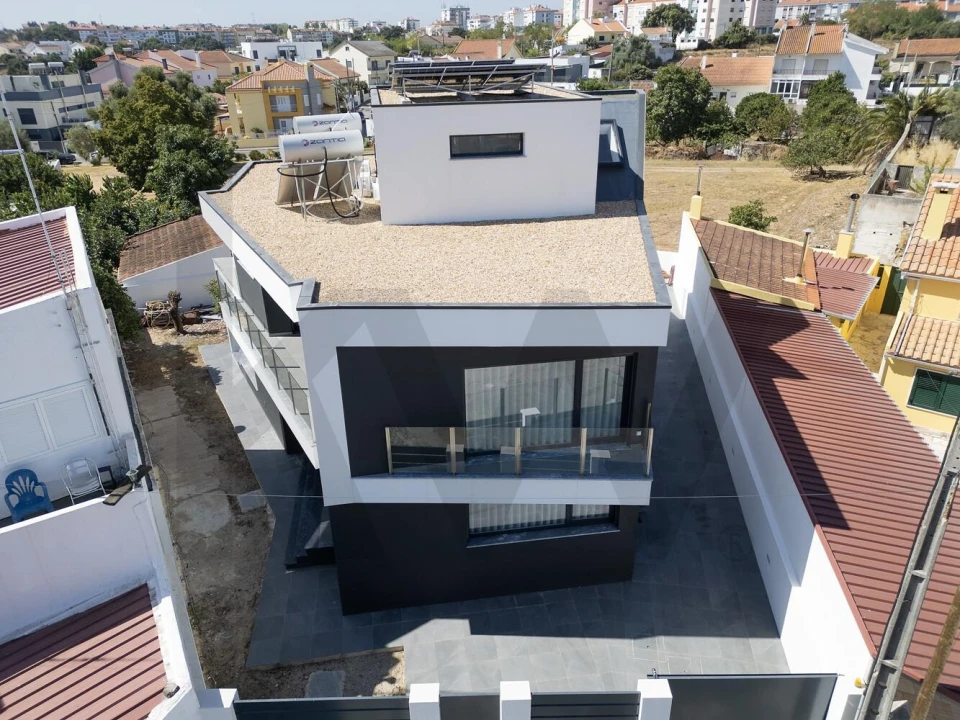 Prédio para Venda em Seixal, Arrentela e Aldeia de Paio Pires Foto 3