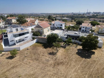 Prédio para Venda em Seixal, Arrentela e Aldeia de Paio Pires