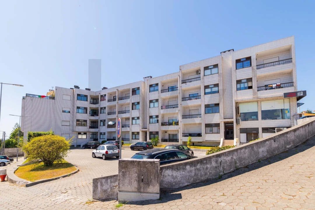 Apartamento T3 para Venda em Arrifana Foto 26