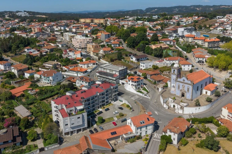 Apartamento T3 para Venda em Arrifana Foto 3