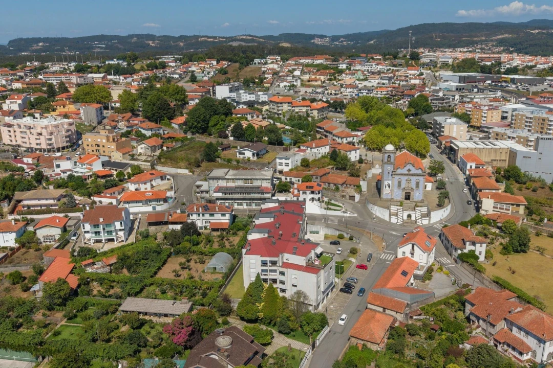 Apartamento T3 para Venda em Arrifana Foto 2
