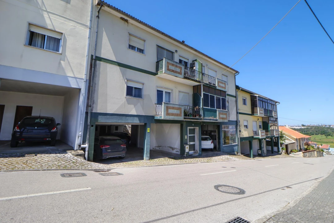 Apartamento T3 para Arrendamento em Leiria, Pousos, Barreira e Cortes Foto 1