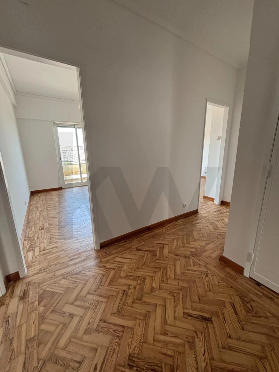 Apartamento T4 para Venda em Lumiar Foto 3