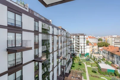Apartamento T2 para Arrendamento em Benfica