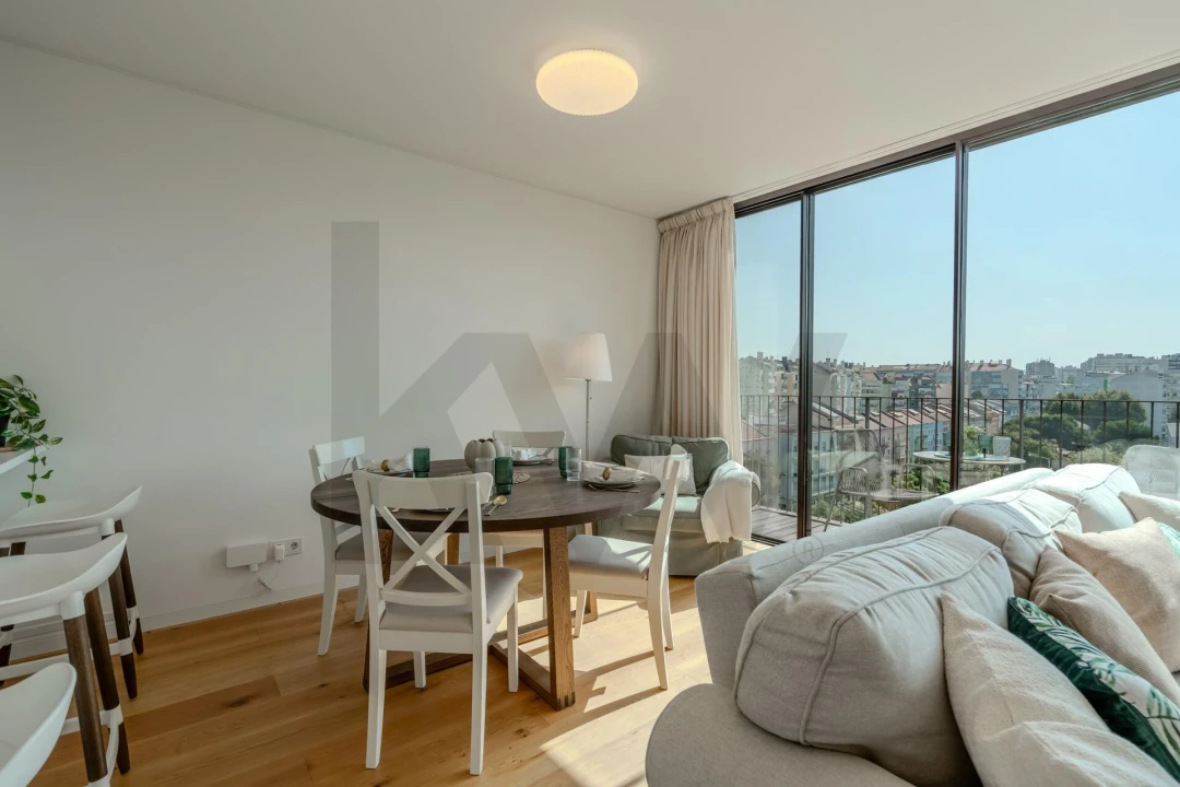 Apartamento T2 para Arrendamento em Benfica Foto 4