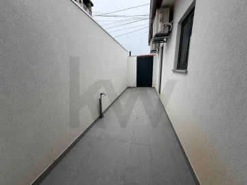 Moradia T3 para Venda em Nogueira do Cravo e Pindelo