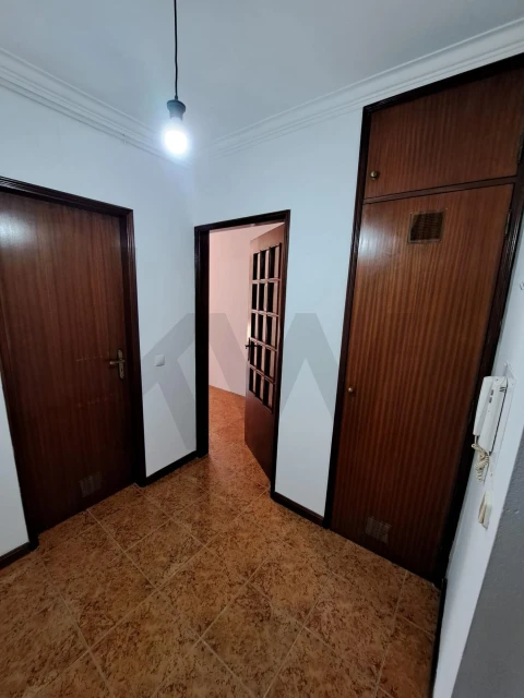 Apartamento T1 para Venda em Sé Nova, Santa Cruz, Almedina e São Bartolomeu