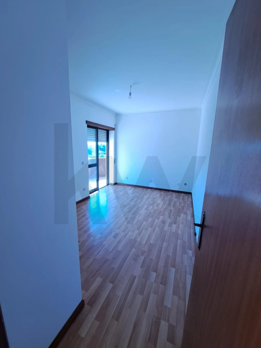 Apartamento T1 para Venda em Sé Nova, Santa Cruz, Almedina e São Bartolomeu Foto 4