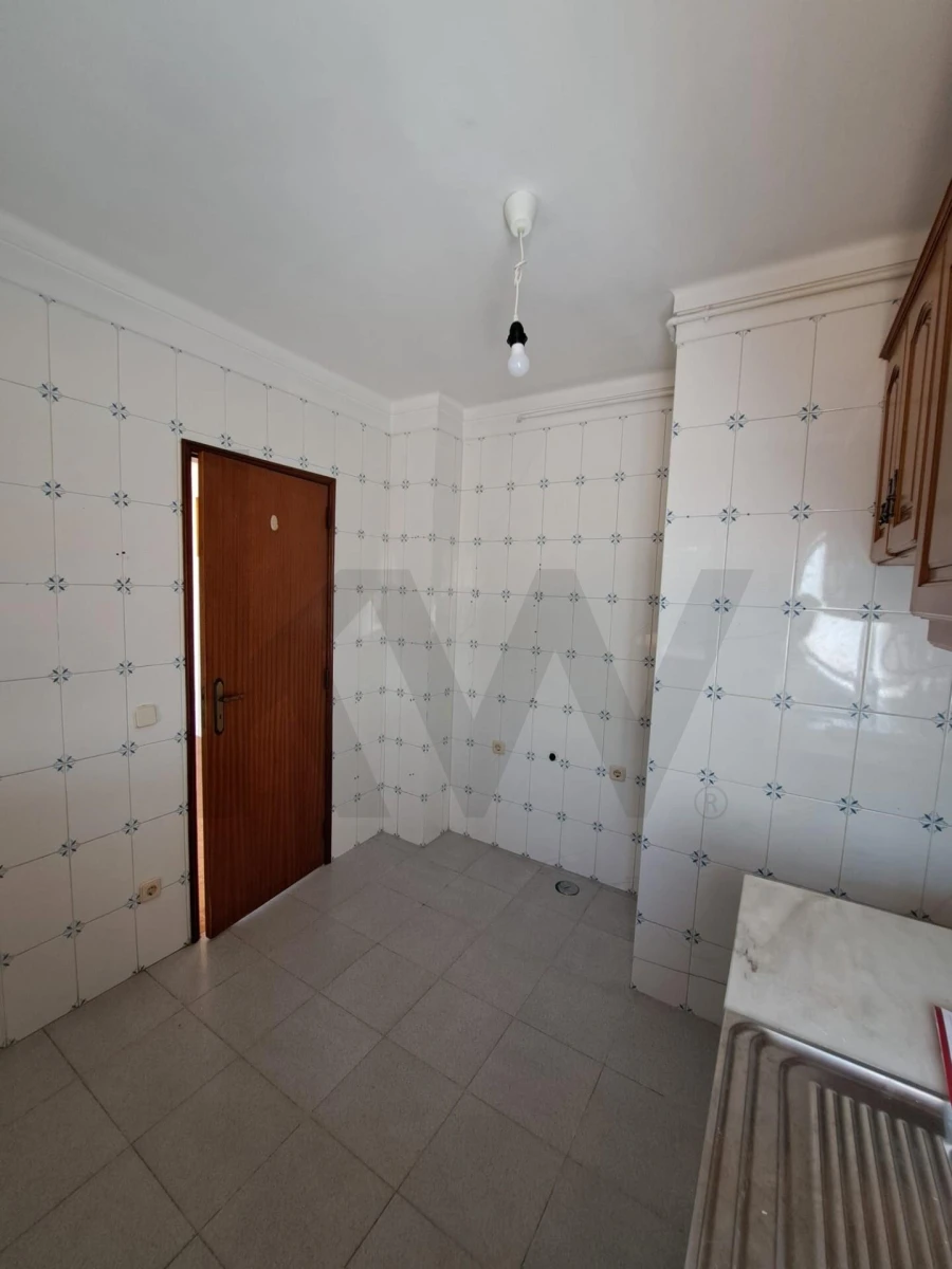 Apartamento T1 para Venda em Sé Nova, Santa Cruz, Almedina e São Bartolomeu Foto 10