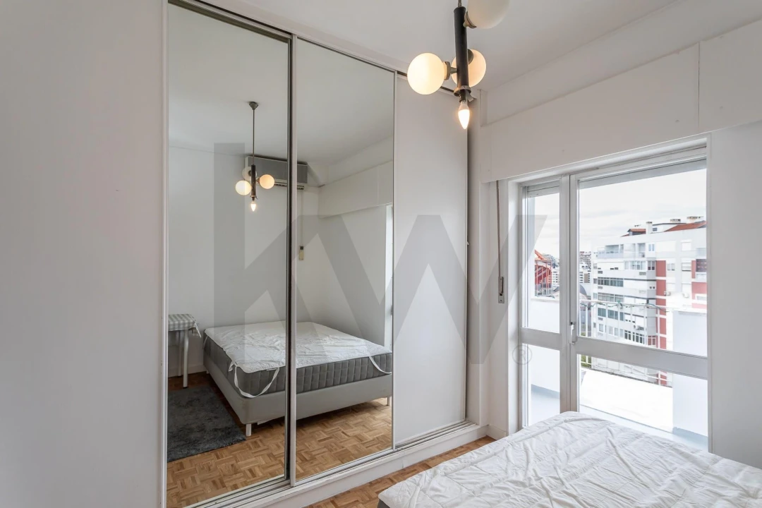 Apartamento T3 para Arrendamento em São Domingos de Benfica Foto 14