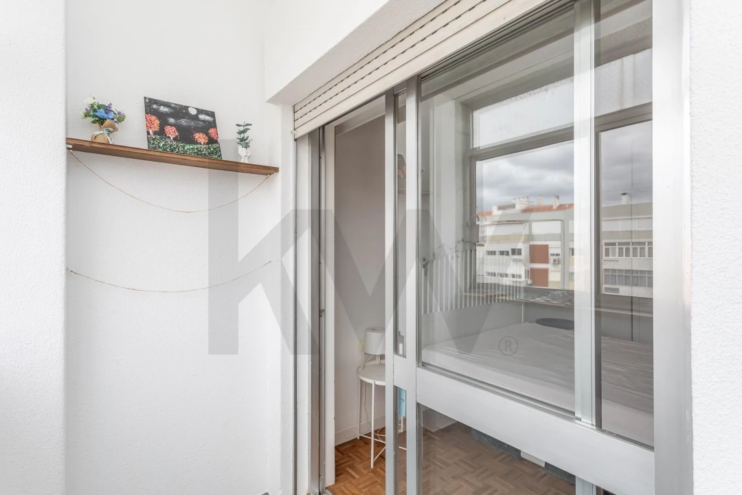 Apartamento T3 para Arrendamento em São Domingos de Benfica Foto 6