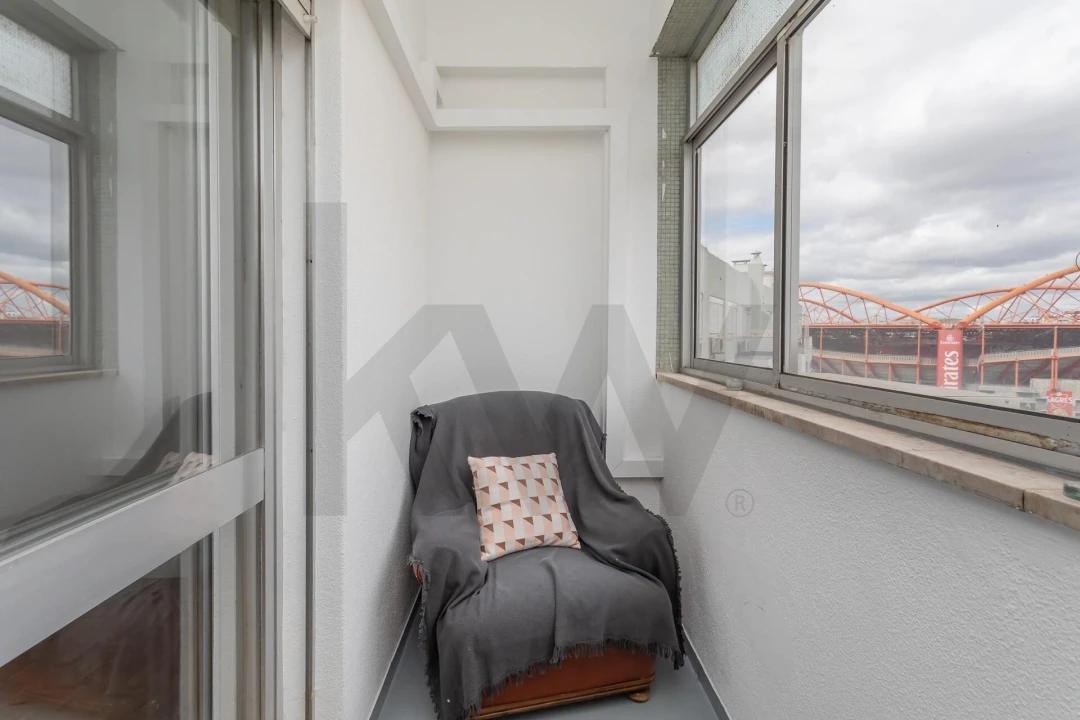 Apartamento T3 para Arrendamento em São Domingos de Benfica Foto 5