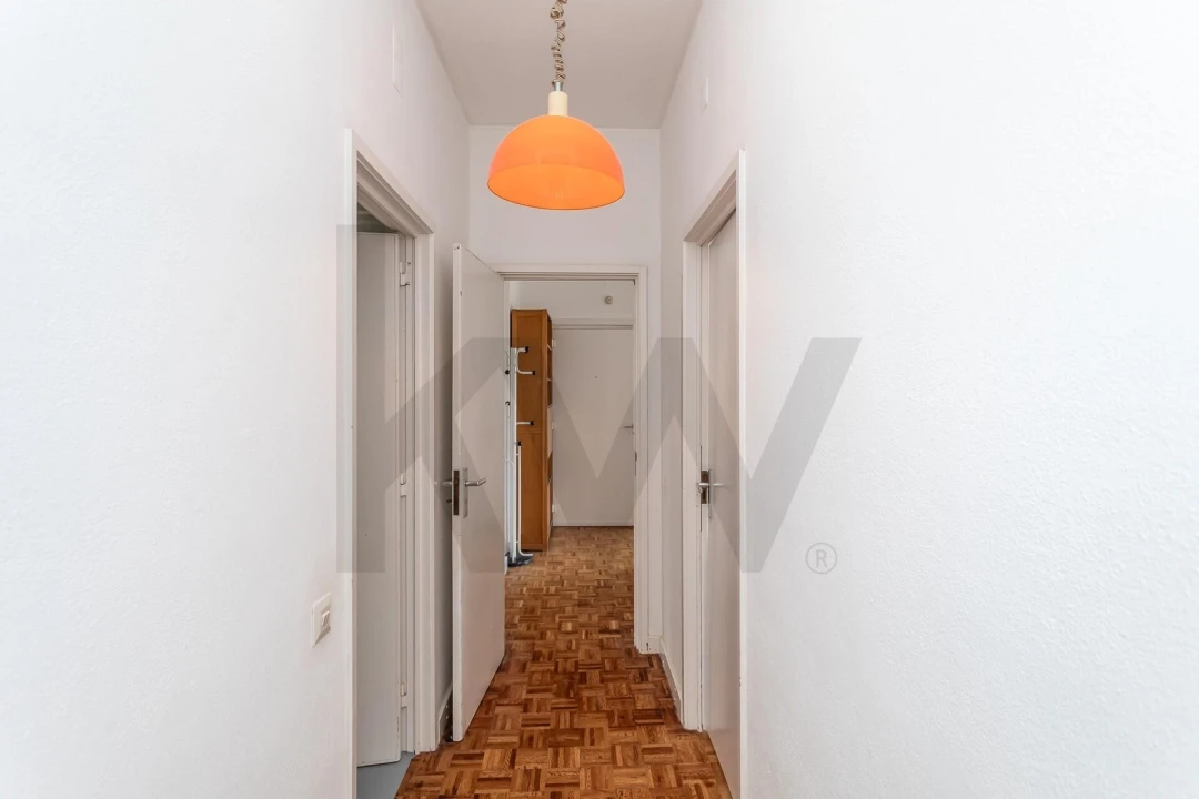 Apartamento T3 para Arrendamento em São Domingos de Benfica Foto 8
