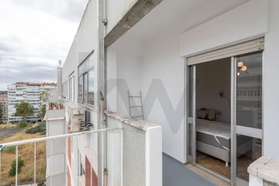 Apartamento T3 para Arrendamento em São Domingos de Benfica