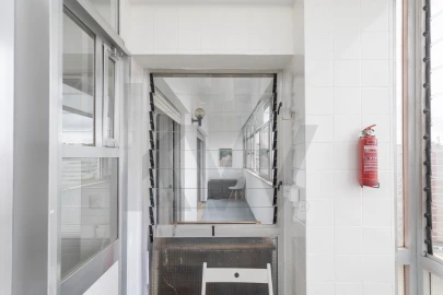 Apartamento T3 para Arrendamento em São Domingos de Benfica