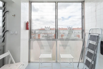 Apartamento T3 para Arrendamento em São Domingos de Benfica
