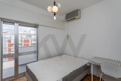 Apartamento T3 para Arrendamento em São Domingos de Benfica