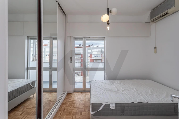 Apartamento T3 para Arrendamento em São Domingos de Benfica Foto 11