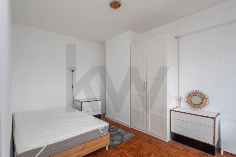 Apartamento T3 para Arrendamento em São Domingos de Benfica Foto 35