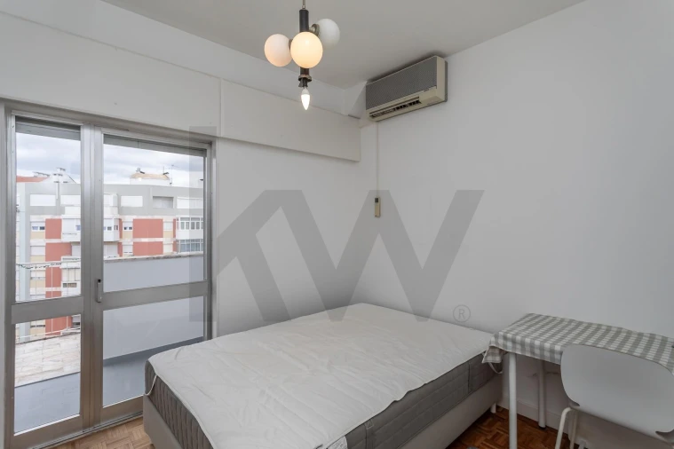 Apartamento T3 para Arrendamento em São Domingos de Benfica Foto 12