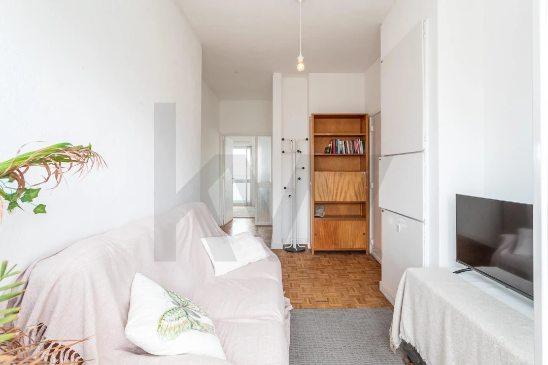 Apartamento T3 para Arrendamento em São Domingos de Benfica Foto 3