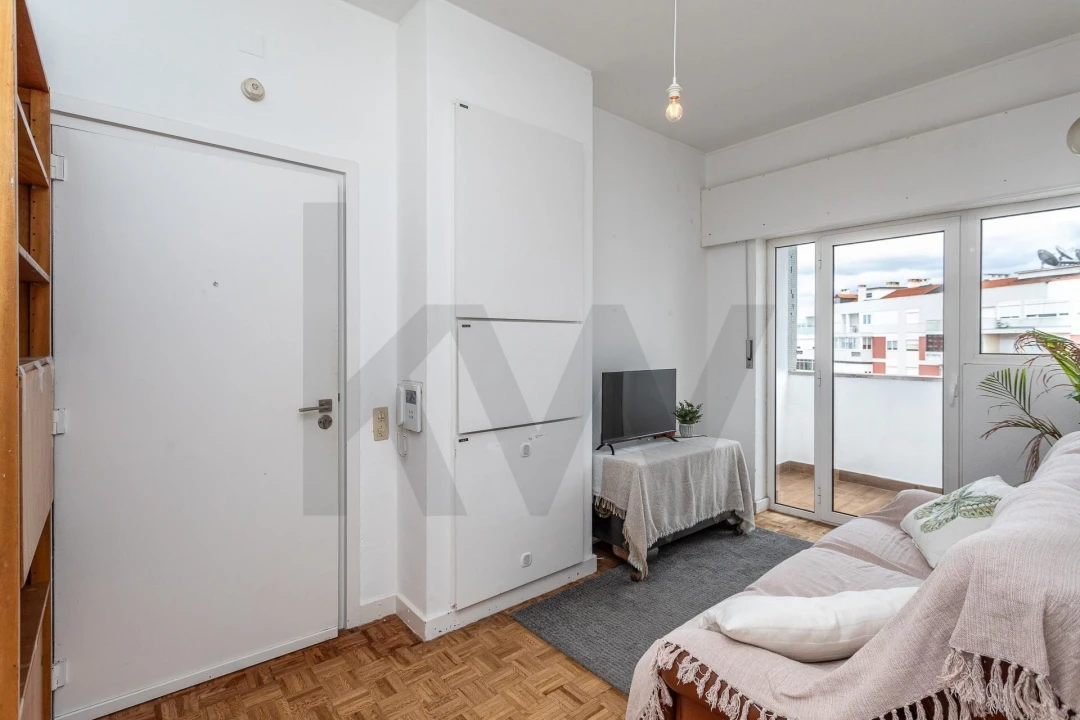 Apartamento T3 para Arrendamento em São Domingos de Benfica Foto 9