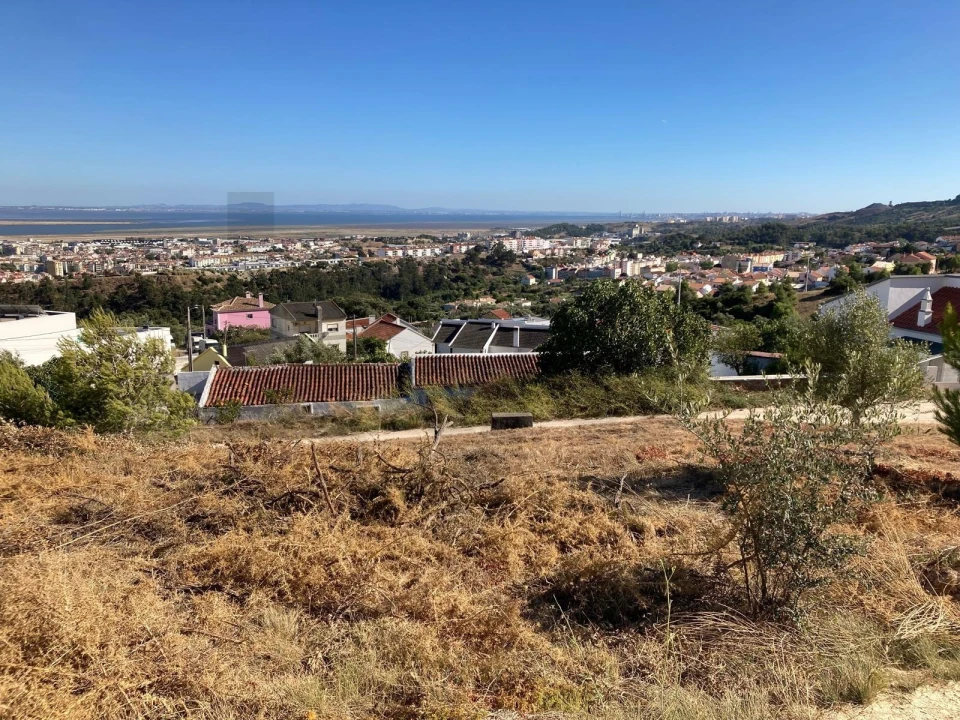 Terreno para Venda em Alverca do Ribatejo e Sobralinho Foto 4