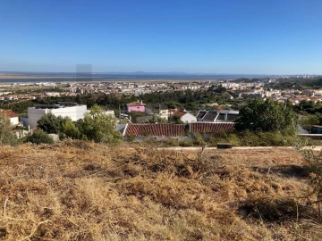Terreno para Venda em Alverca do Ribatejo e Sobralinho