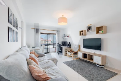 Apartamento T2 para Venda em Massamá e Monte Abraão