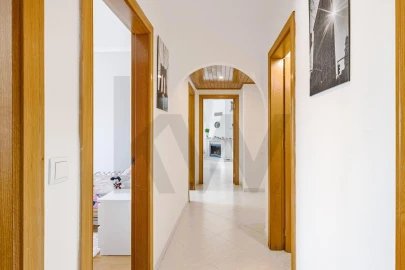 Apartamento T2 para Venda em Massamá e Monte Abraão