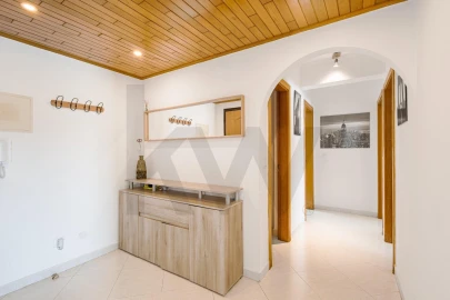 Apartamento T2 para Venda em Massamá e Monte Abraão