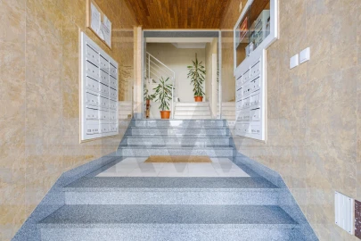 Apartamento T2 para Venda em Massamá e Monte Abraão