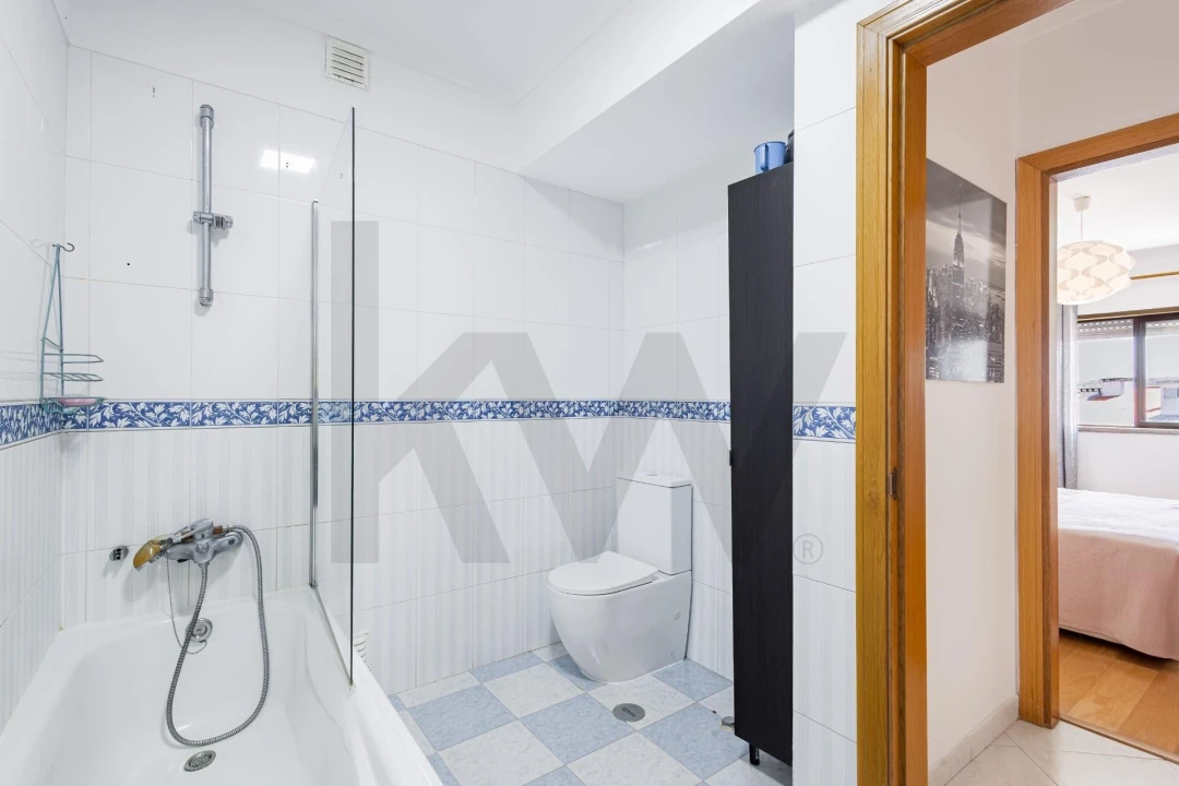 Apartamento T2 para Venda em Massamá e Monte Abraão Foto 19