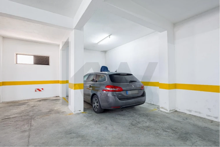 Apartamento T2 para Venda em Massamá e Monte Abraão Foto 22