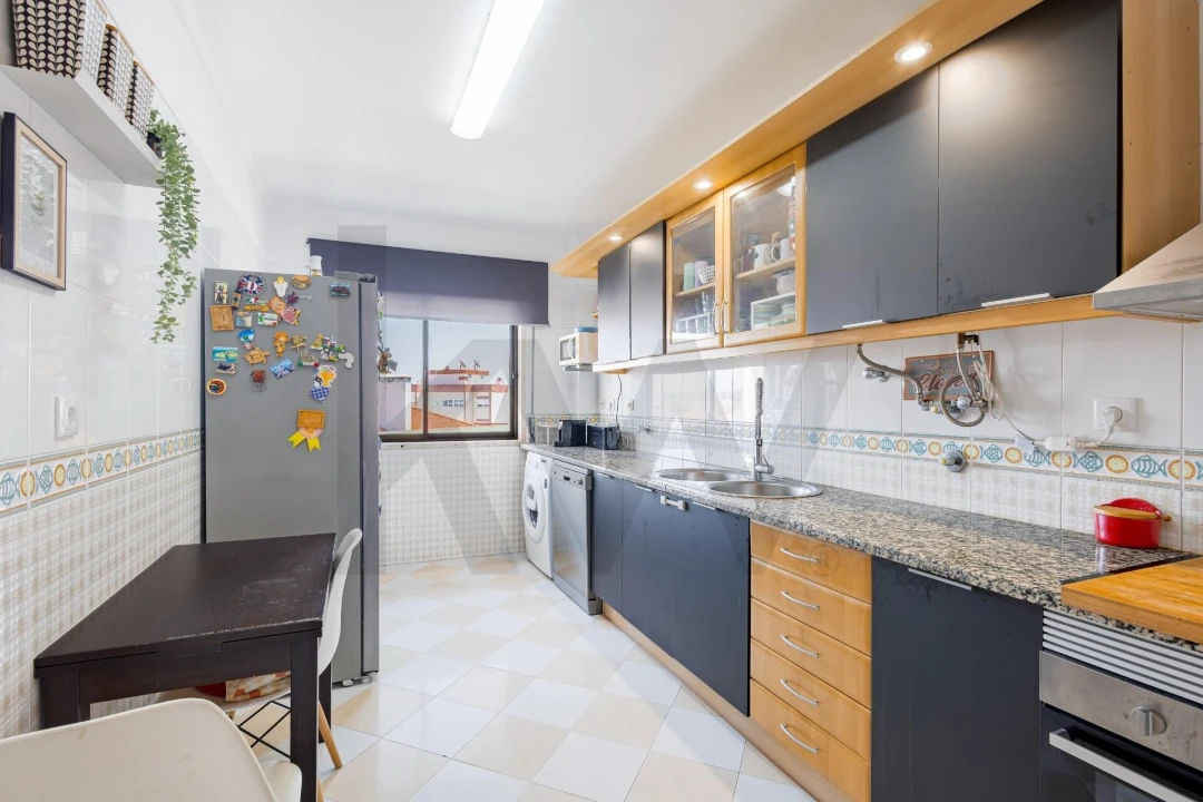 Apartamento T2 para Venda em Massamá e Monte Abraão Foto 16