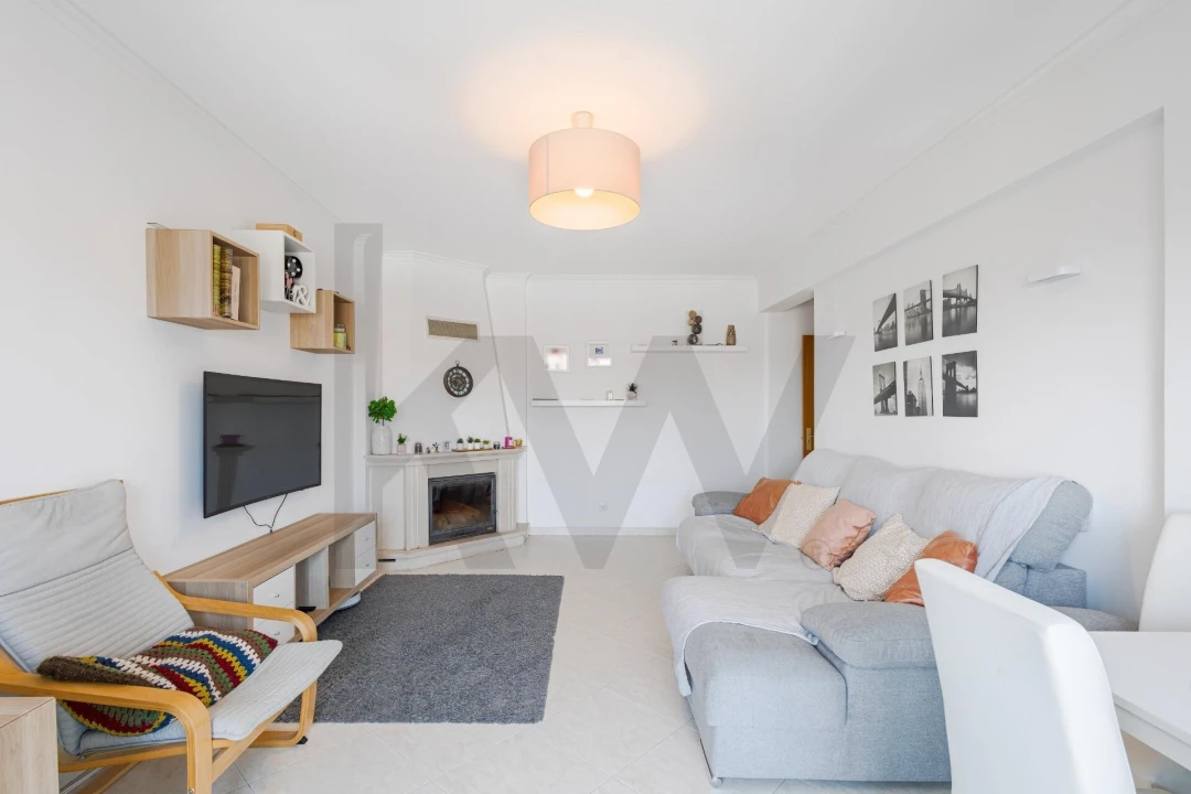 Apartamento T2 para Venda em Massamá e Monte Abraão Foto 1