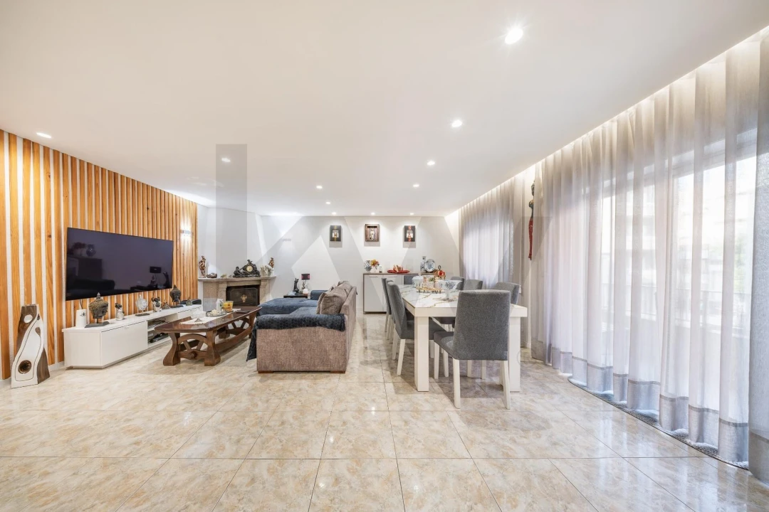 Apartamento T3 para Venda em Braga (Maximinos, Sé e Cividade) Foto 12