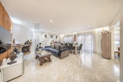 Apartamento T3 para Venda em Braga (Maximinos, Sé e Cividade)