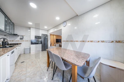 Apartamento T3 para Venda em Braga (Maximinos, Sé e Cividade)