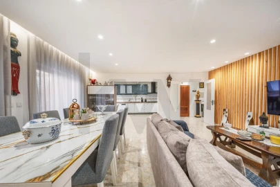 Apartamento T3 para Venda em Braga (Maximinos, Sé e Cividade)