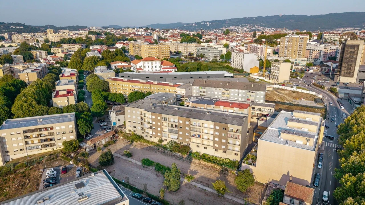 Apartamento T3 para Venda em Braga (Maximinos, Sé e Cividade) Foto 29
