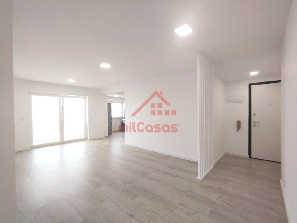 Apartamento T2 para Arrendamento em Silveira Foto 6