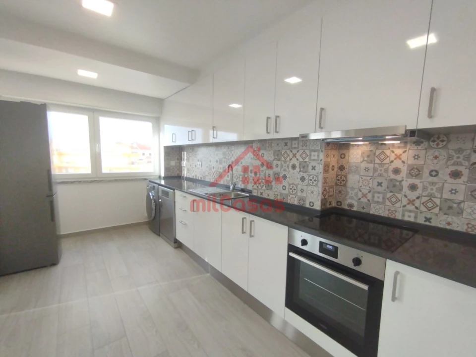 Apartamento T2 para Arrendamento em Silveira Foto 8