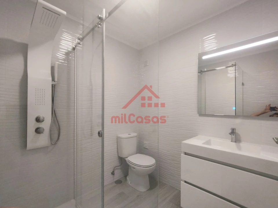 Apartamento T2 para Arrendamento em Silveira Foto 15