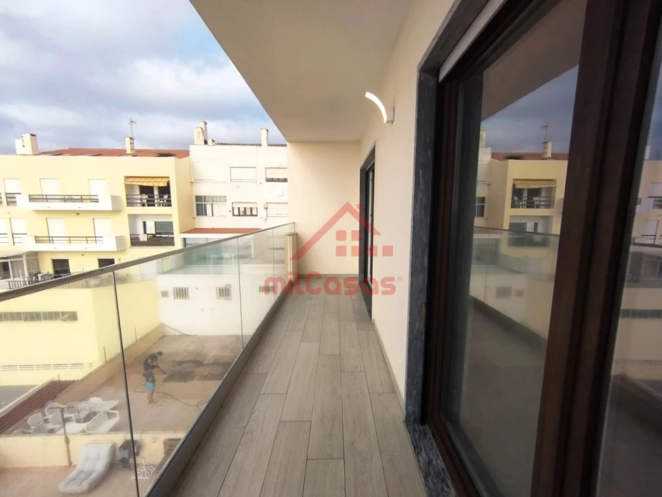Apartamento T2 para Arrendamento em Silveira Foto 3