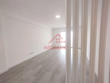 Apartamento T2 para Arrendamento em Silveira