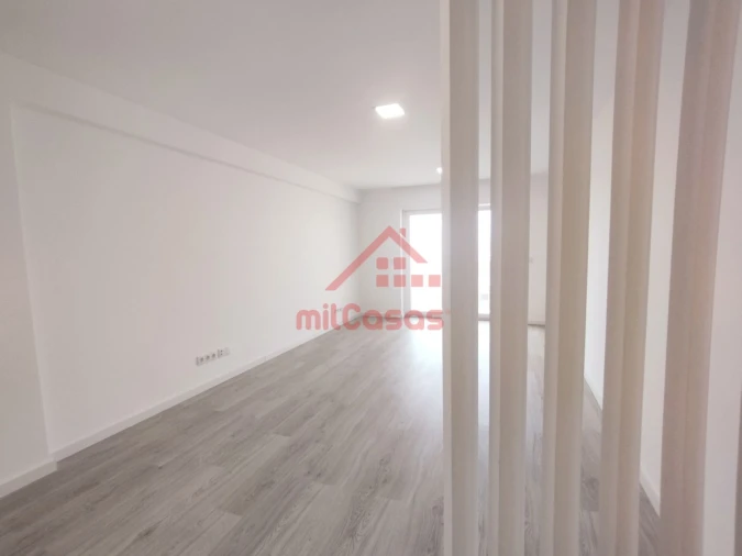Apartamento T2 para Arrendamento em Silveira Foto 5