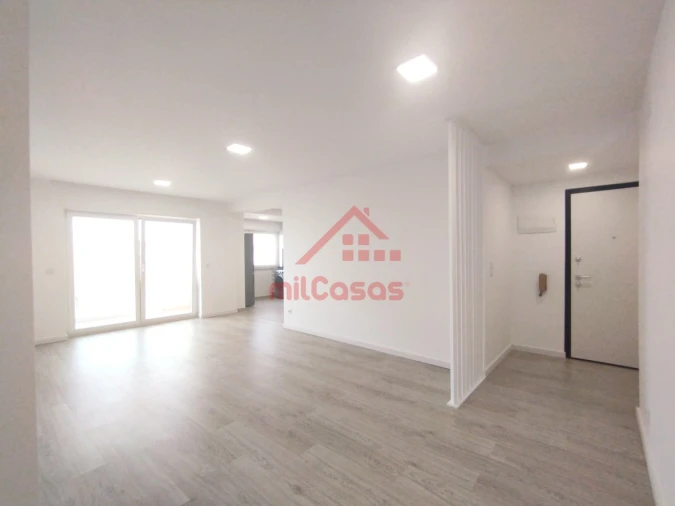 Apartamento T2 para Arrendamento em Silveira Foto 6
